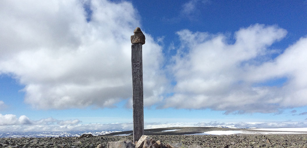hike up prestholtskarvet in Norway