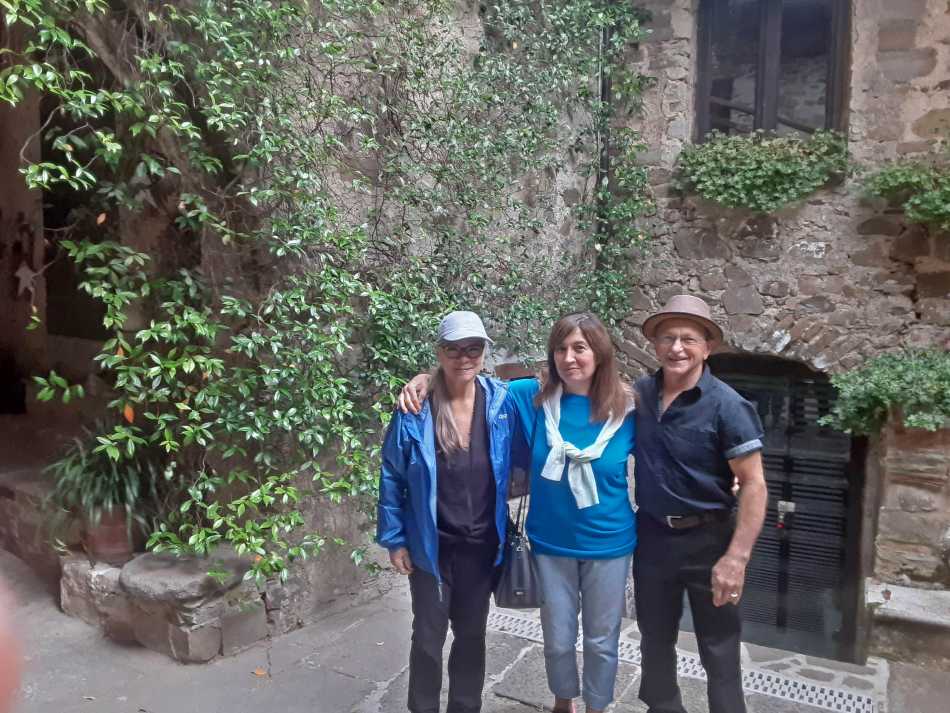 Hikers in Cilento with host Connie